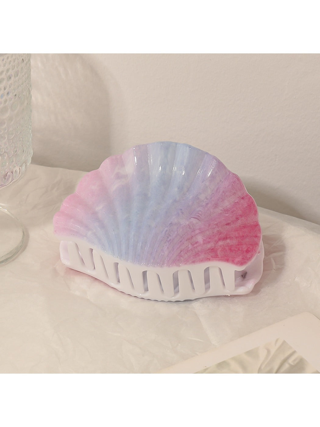 Beau - Stylish Seashell Shaped Hair Clip