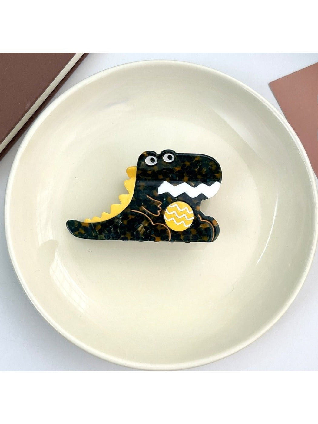 Beau - Cartoon-Style Alligator Hair Clip