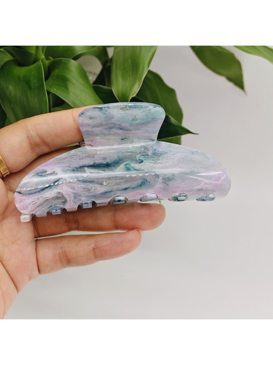 Beau - Ink Wash Style Acrylic Claw Clip