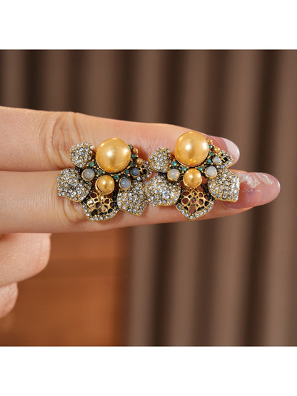 Earedge - Retro Flower Detail Alloy Stud Earrings