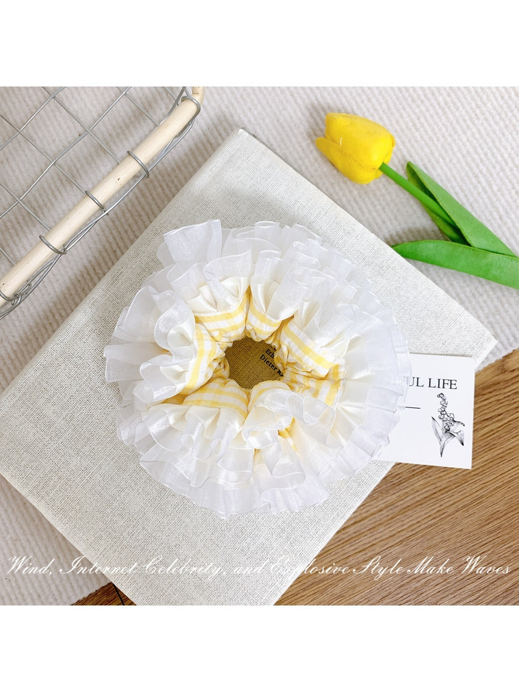 Gifty - Elegant Lace Hair Scrunchie Hair Tie