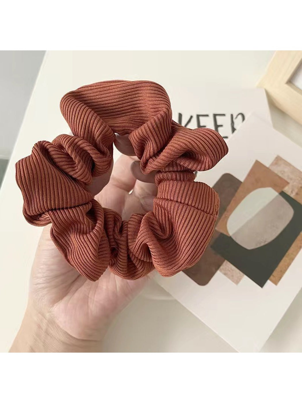 Gifty - Morandi Color Elegant Minimalist Scrunchie