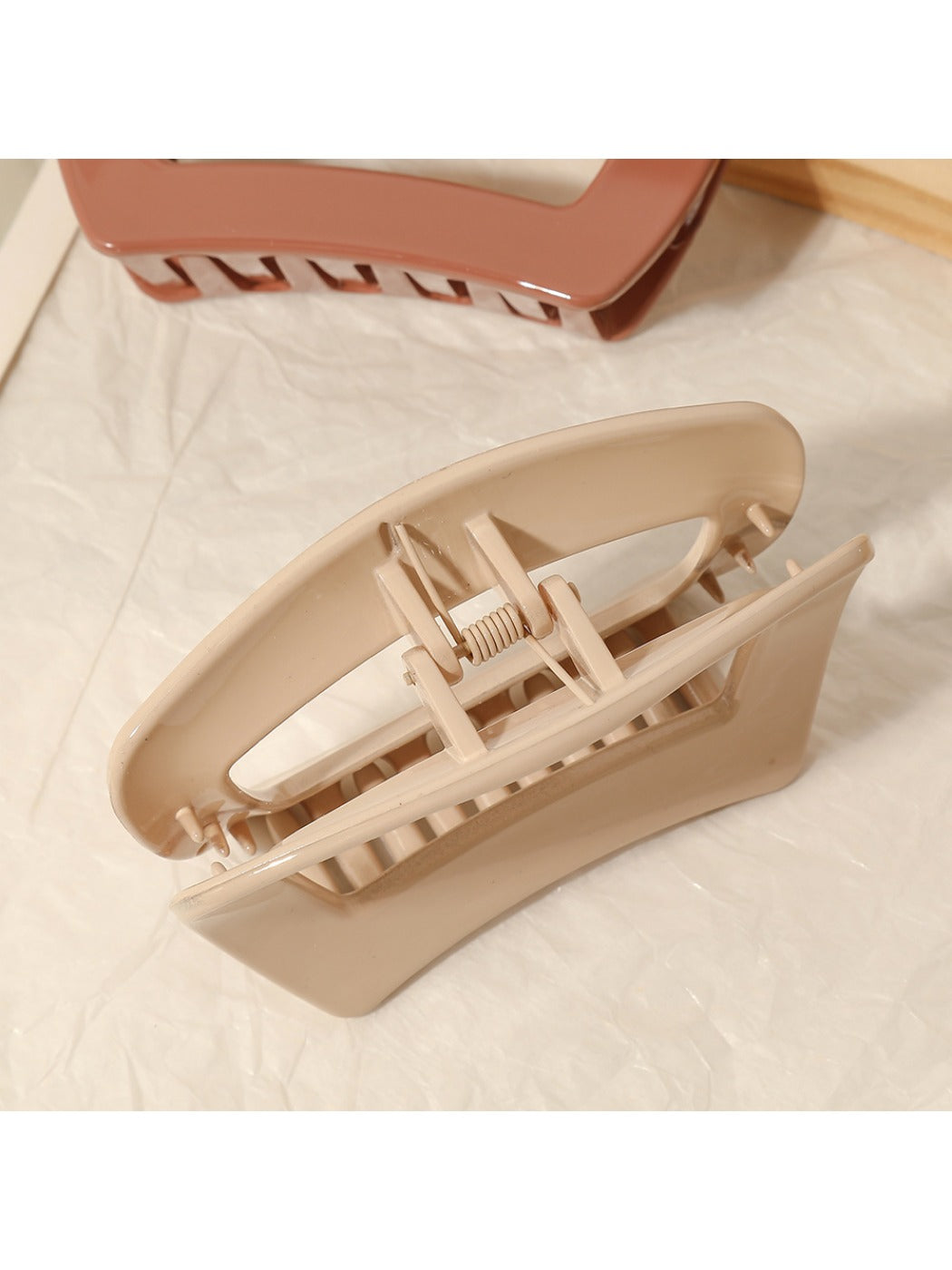 Beau - Artistic Solid Rectangle Hair Clip