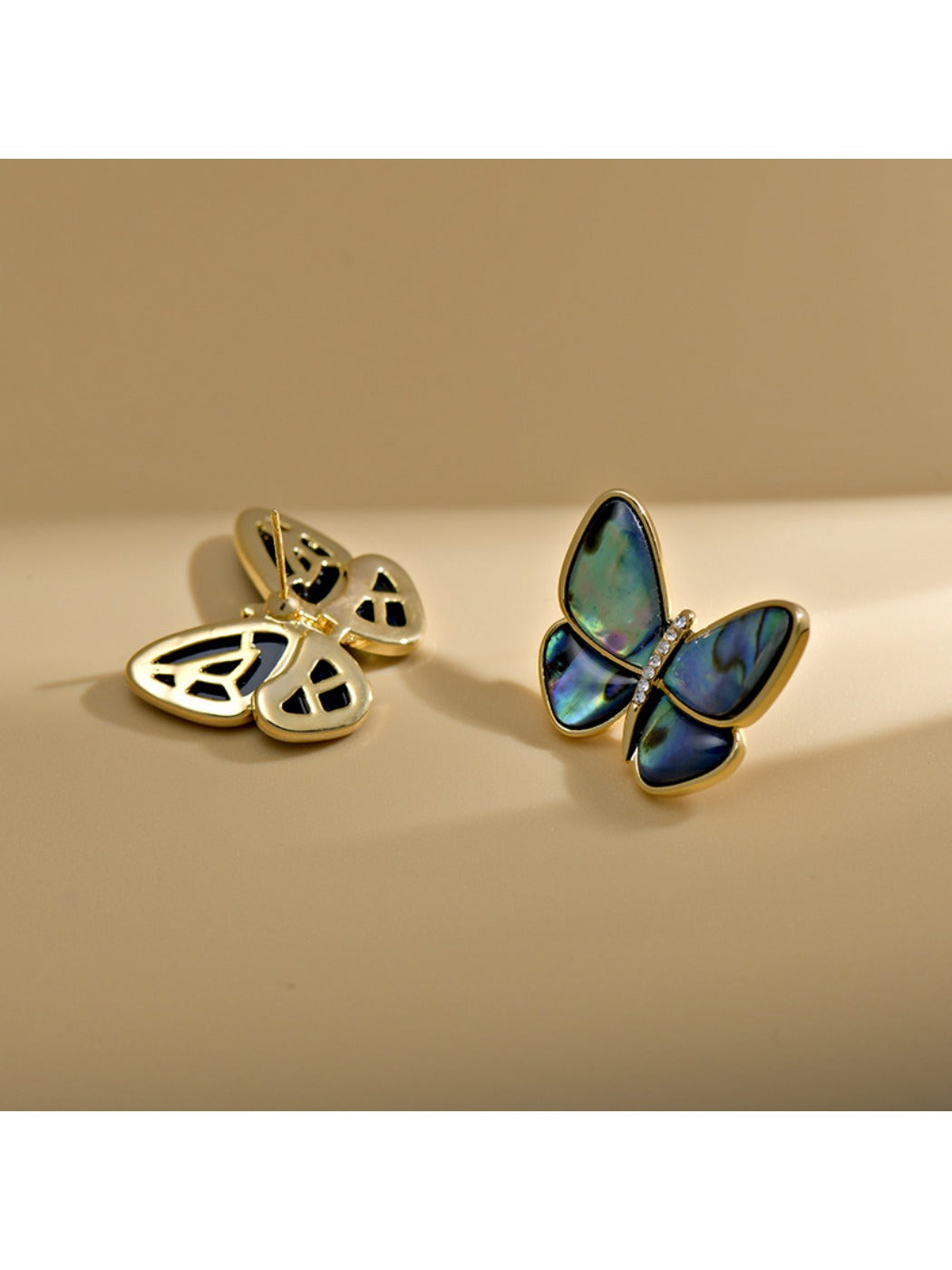 Earedge - Fashionable Butterfly-Shaped Stud Earrings