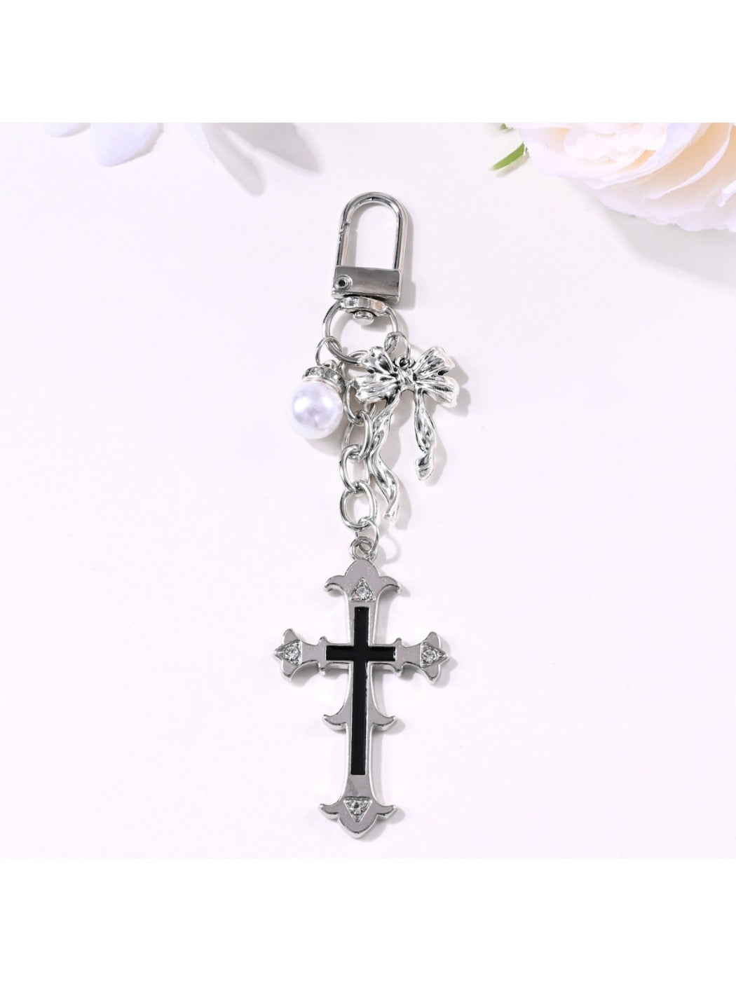 Keypus alloy heart bow keychain in a gift box with soft fabric lining