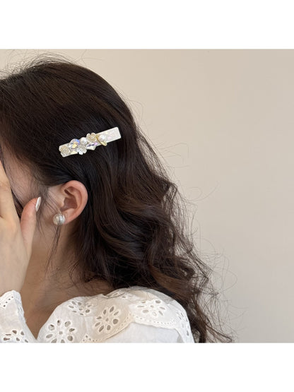 Beau - Sweet Style Floral Accent Side Hair Clip