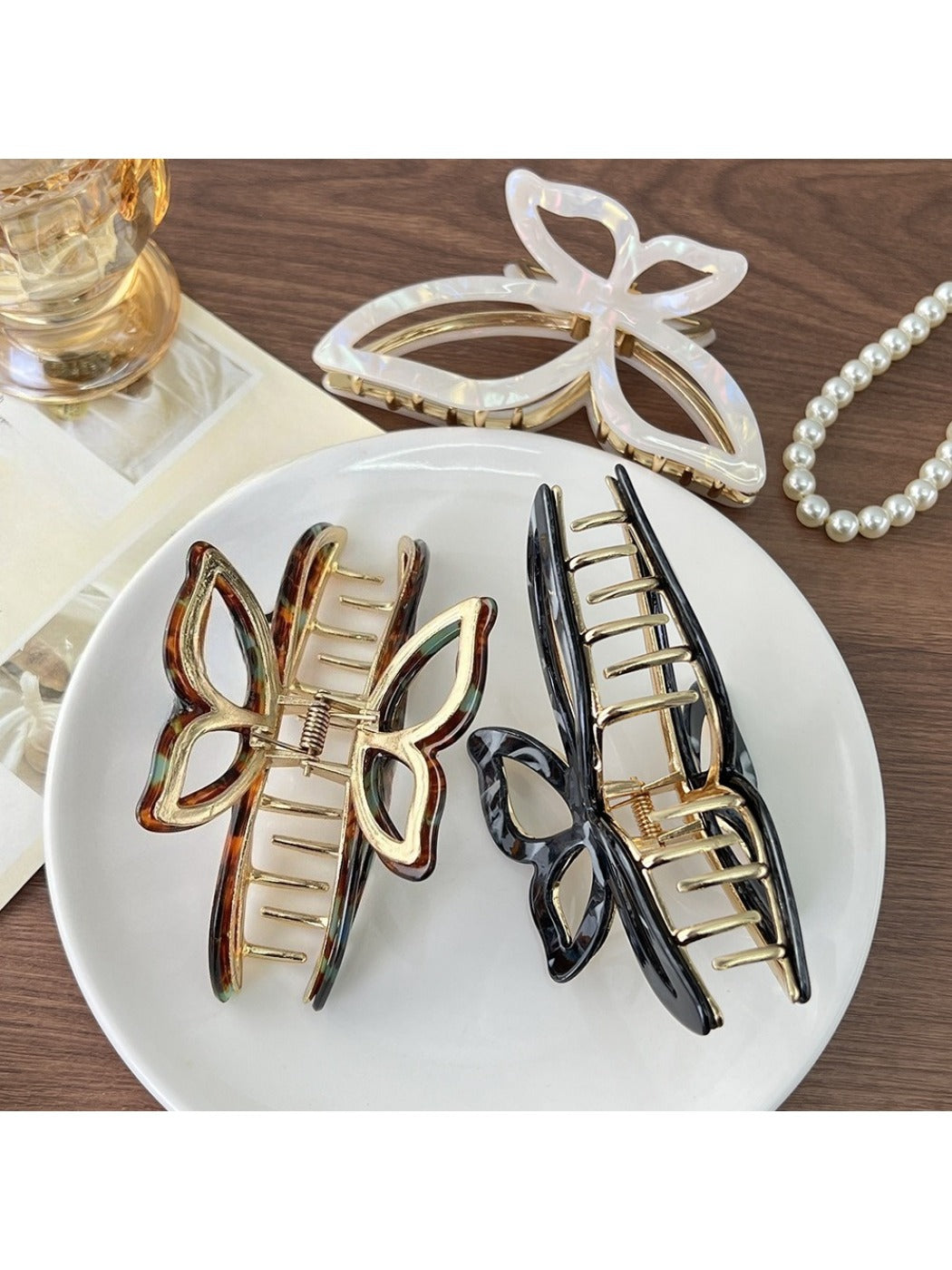Beau - Pretty Butterfly Acetate Hair Clip