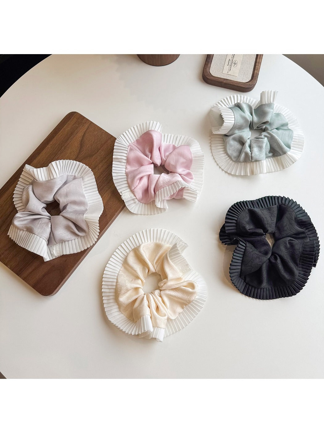 Gifty - Elegant Pleated Scrunchies High Elasticity Hair Ties