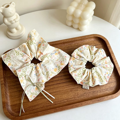 Gifty - Botanical Print Square Scarf Scrunchie