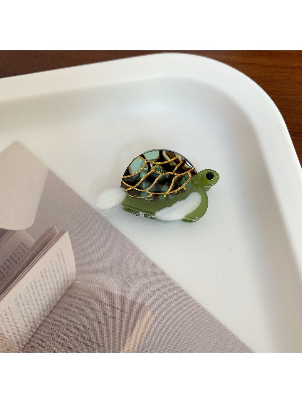 Beau - Stylish Turtle Acetate Hair Clip
