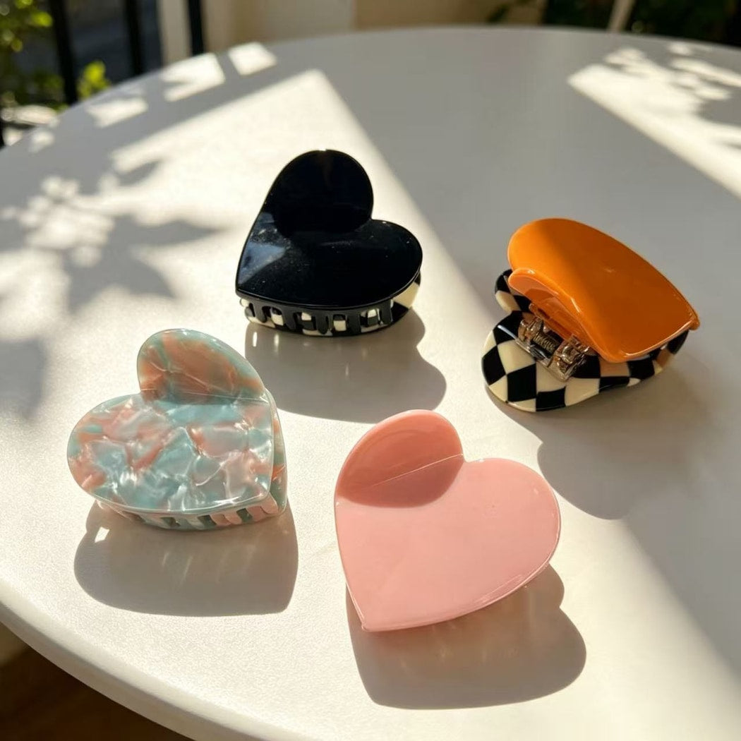 Beau - Glossy Heart Acetate Claw Clip