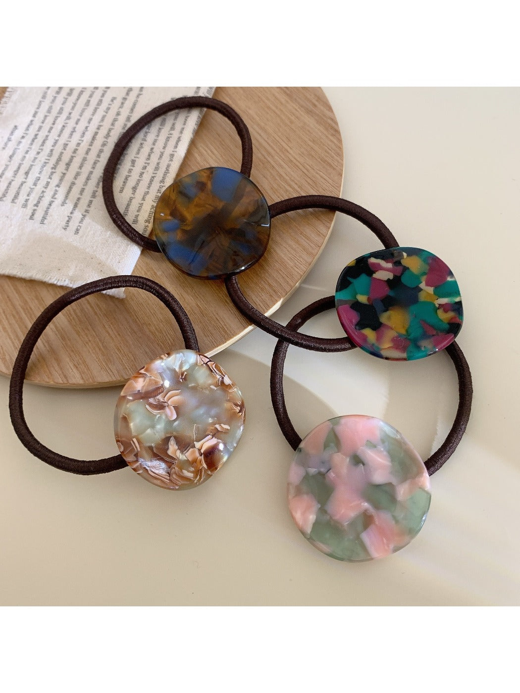 Gifty - Vintage Style Ombre Hair Tie