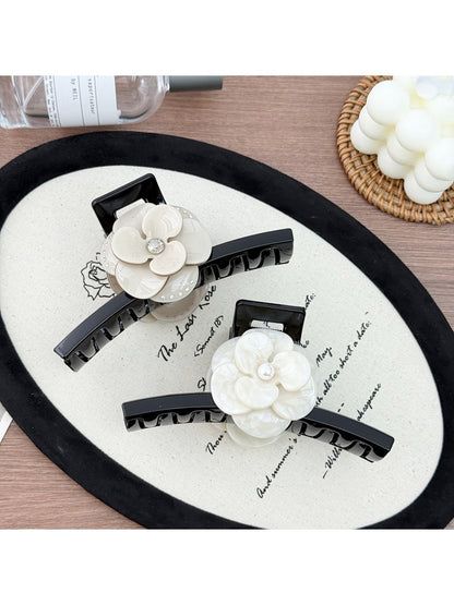 Beau - Luxe Camellia Hair Clip