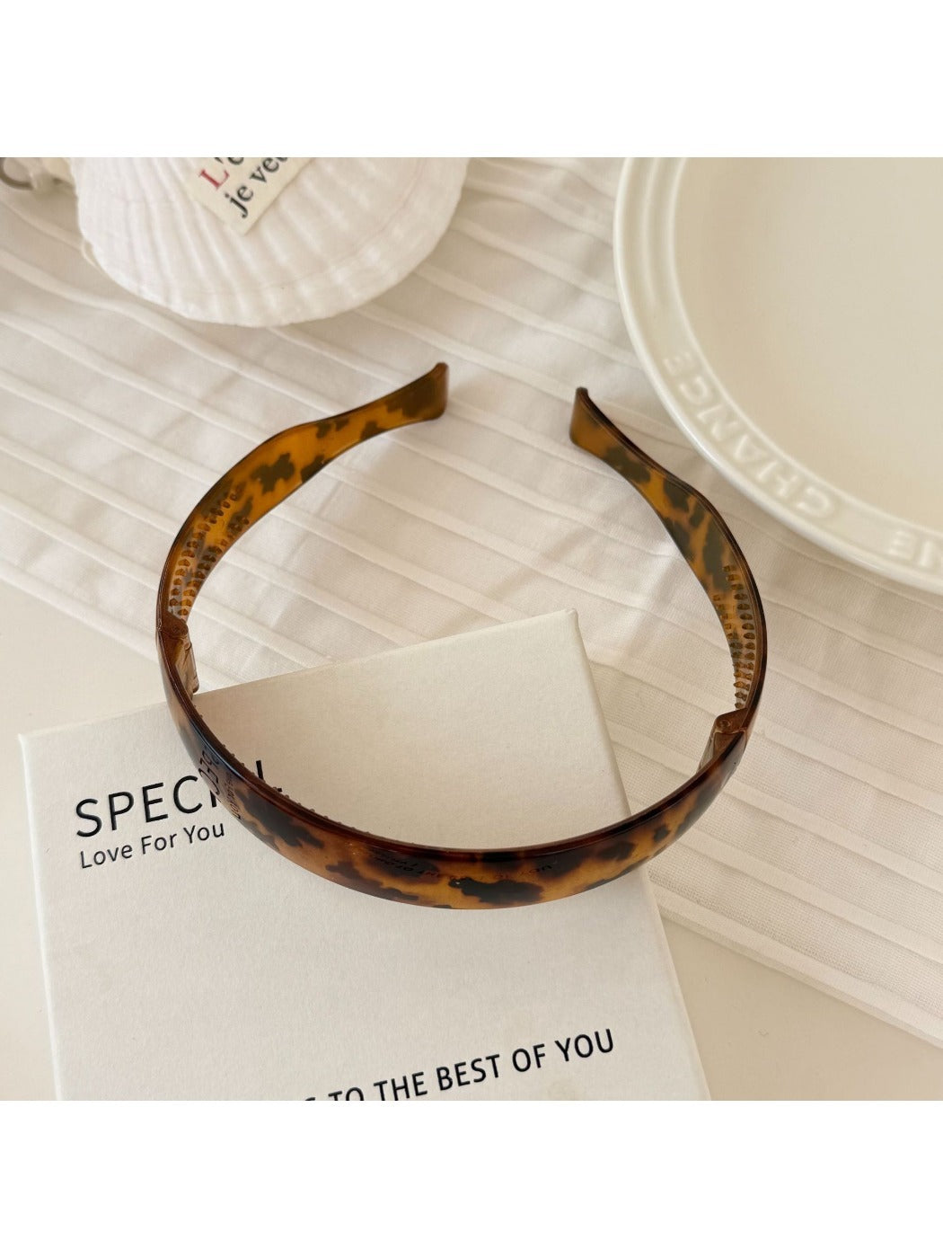 Gifty - Foldable Leopard Print Acetate Headband