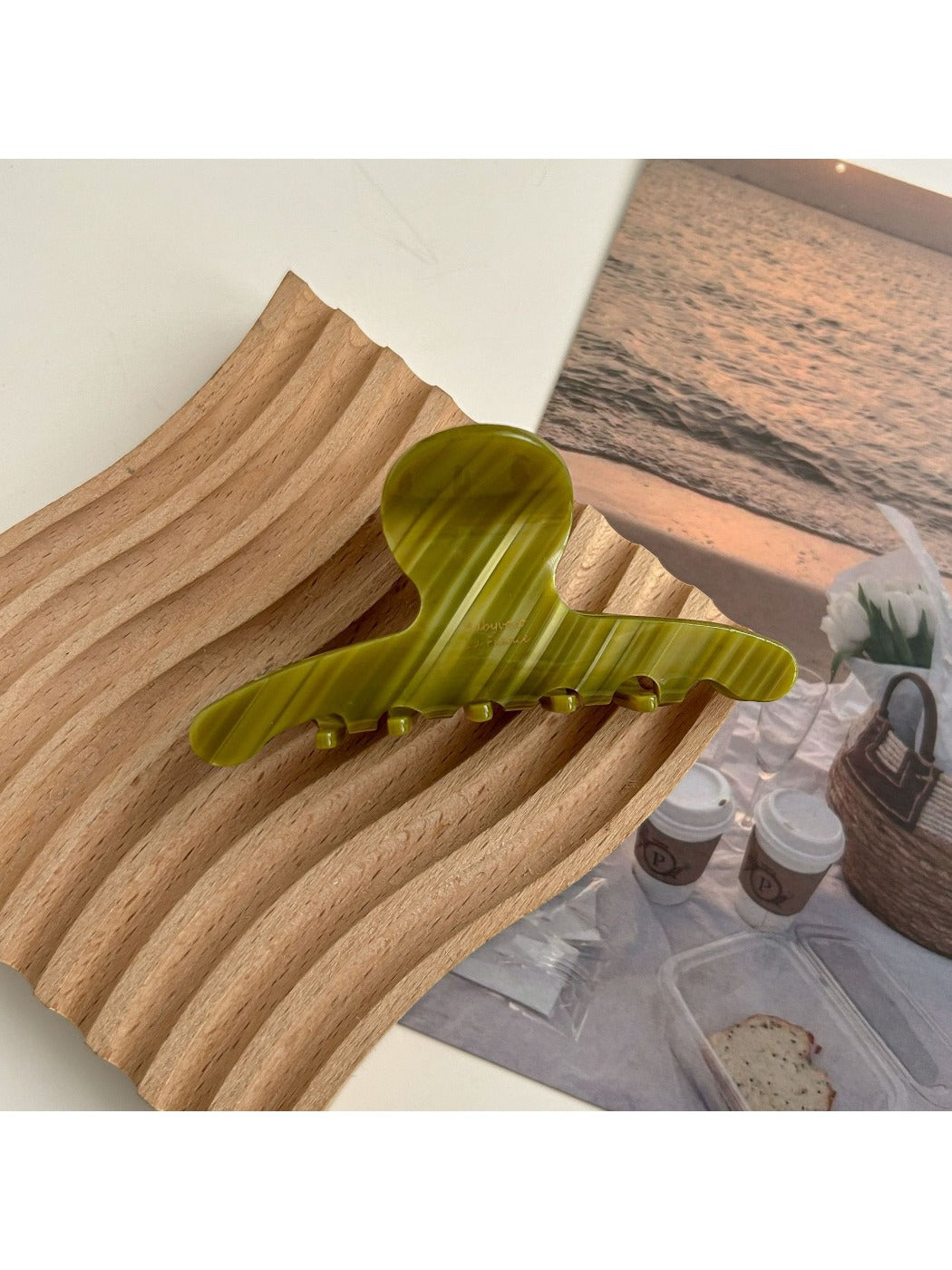 Beau - Elegant Ombre Hair Claw Clip