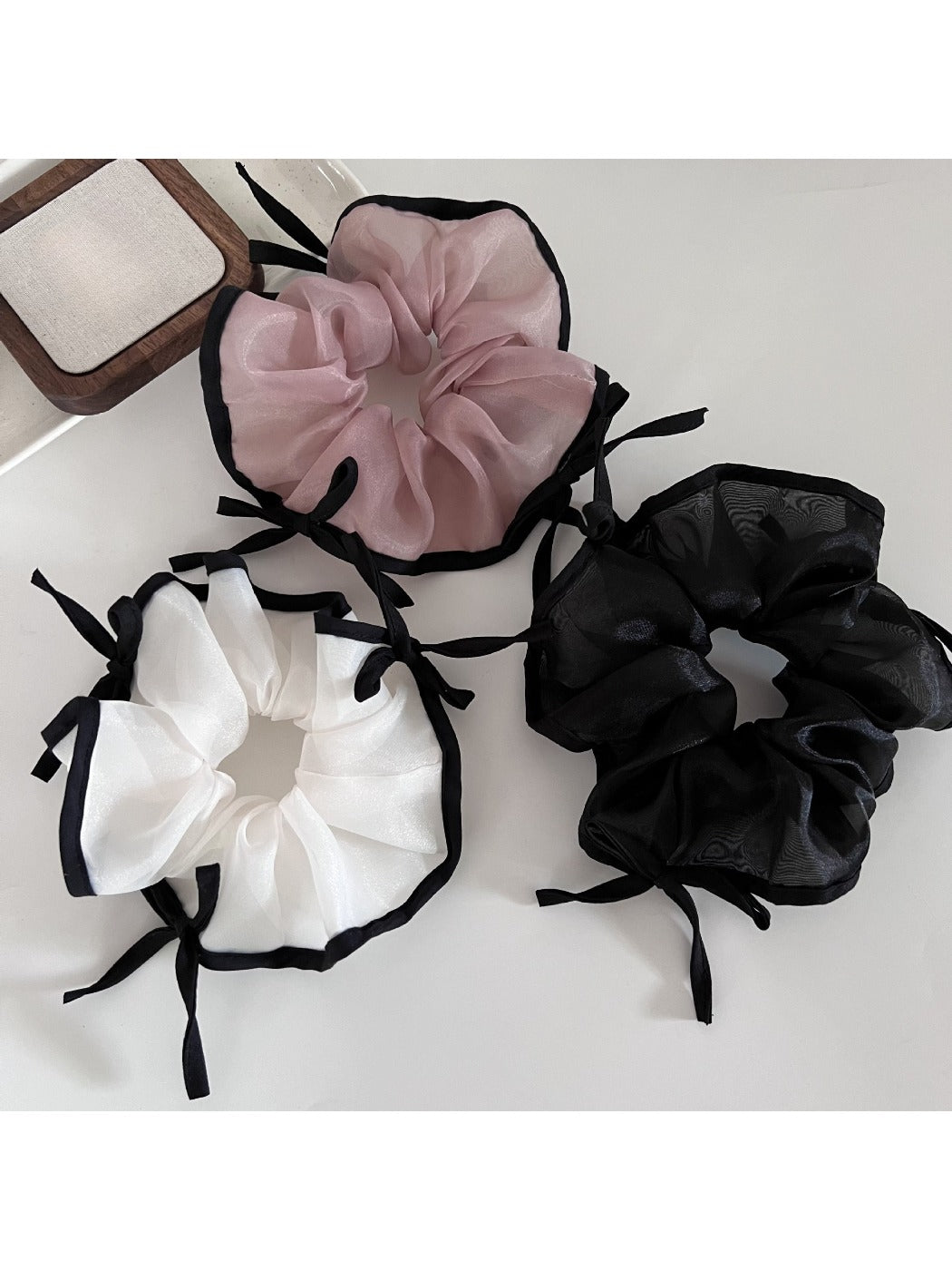Gifty - Sweet Tulle Bow Scrunchie