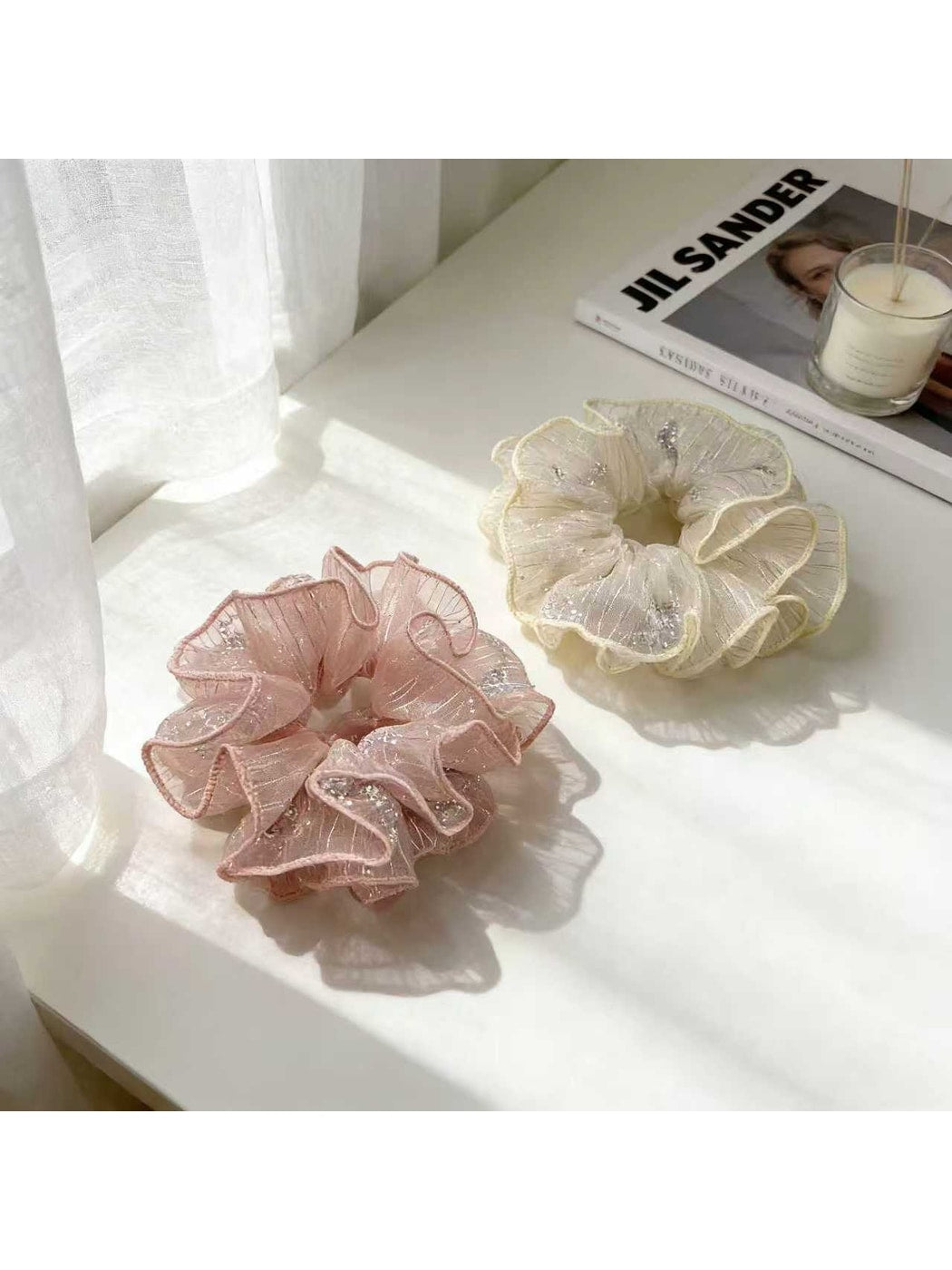 Gifty - Minimalist Polyester Circle Detail Scrunchie