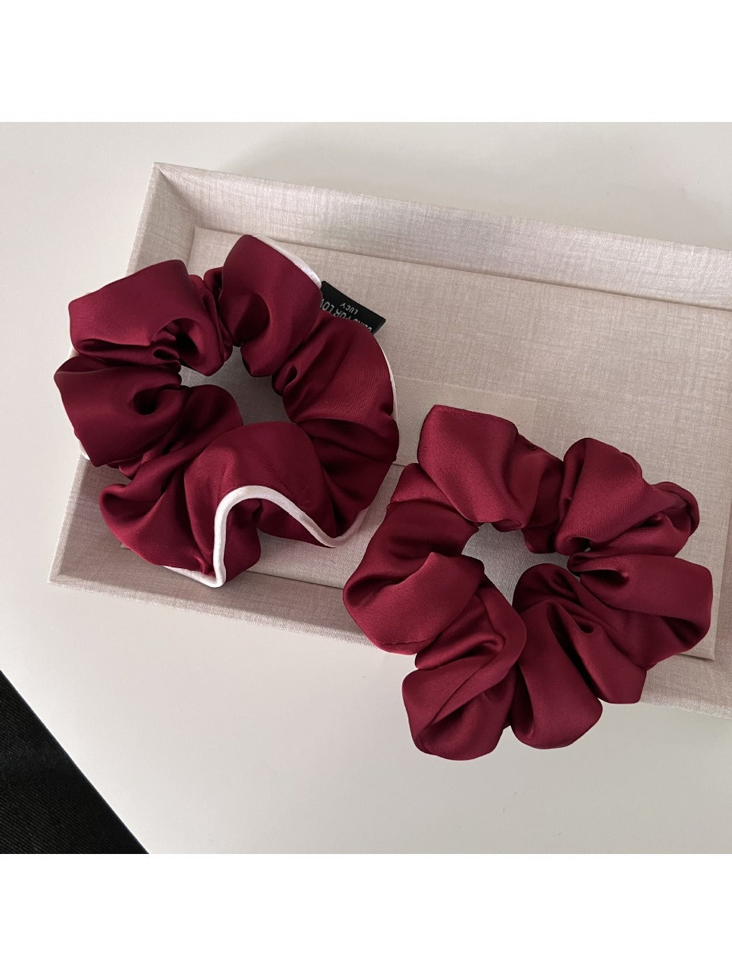Gifty - Luxury Satin Scrunchie Hair Ties