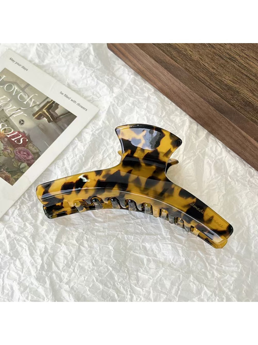 Beau - Elegant Hanger Shaped Hair Claw Clip