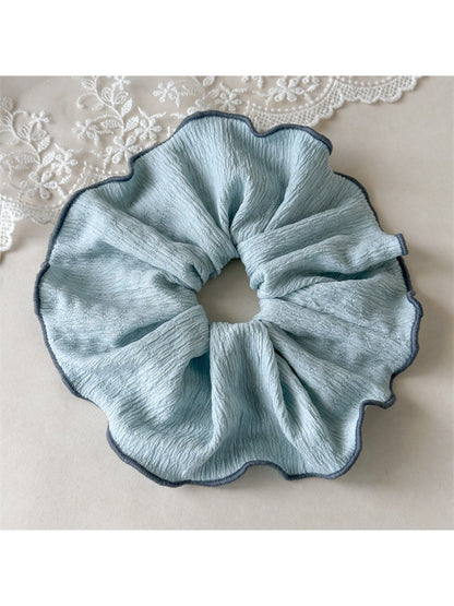 Gifty - Soft Elastic Elegant Serged Scrunchie