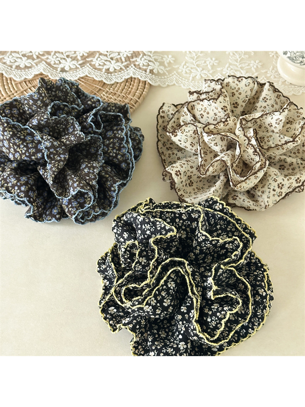 Gifty - Sweet Style Printed Ruffle Scrunchie