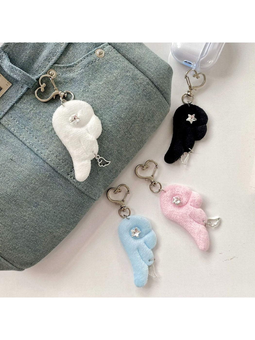 Keypus - Retro Plush Angel Wing Star Detail Keychain