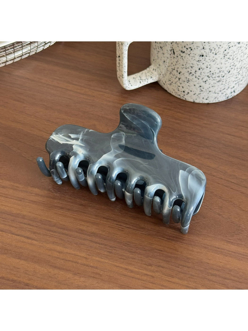 Beau - Marbled Plastic Geometric Line Claw Clip