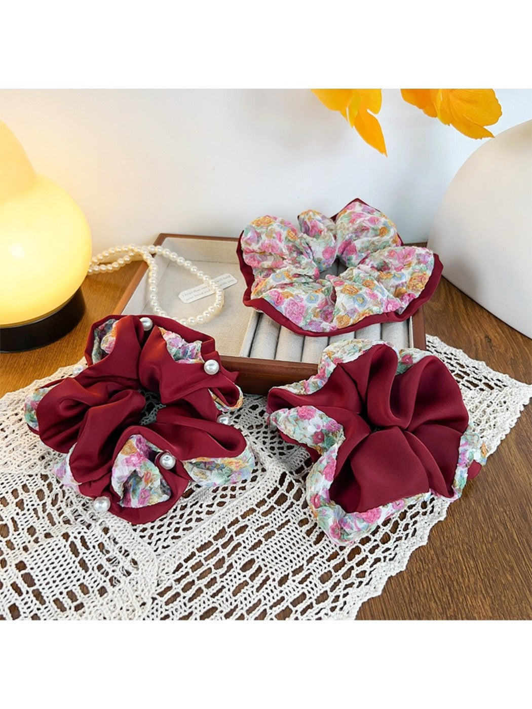 Gifty - Vintage Red Floral Print Scrunchie