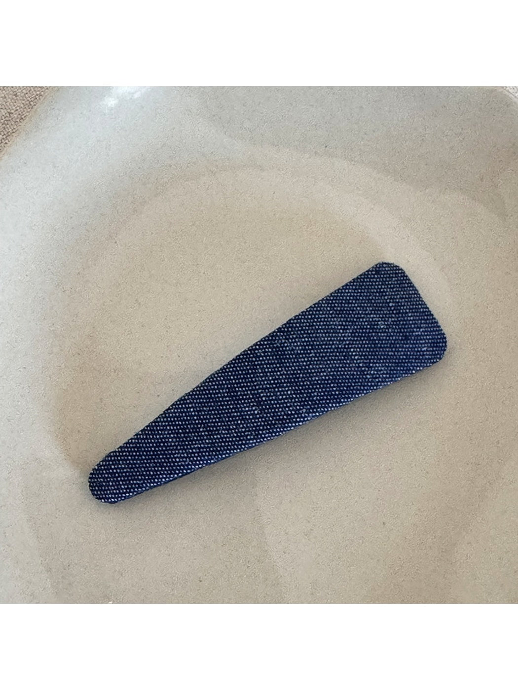 Beau - Minimal Oval Teardrop Geometric Hair Clip