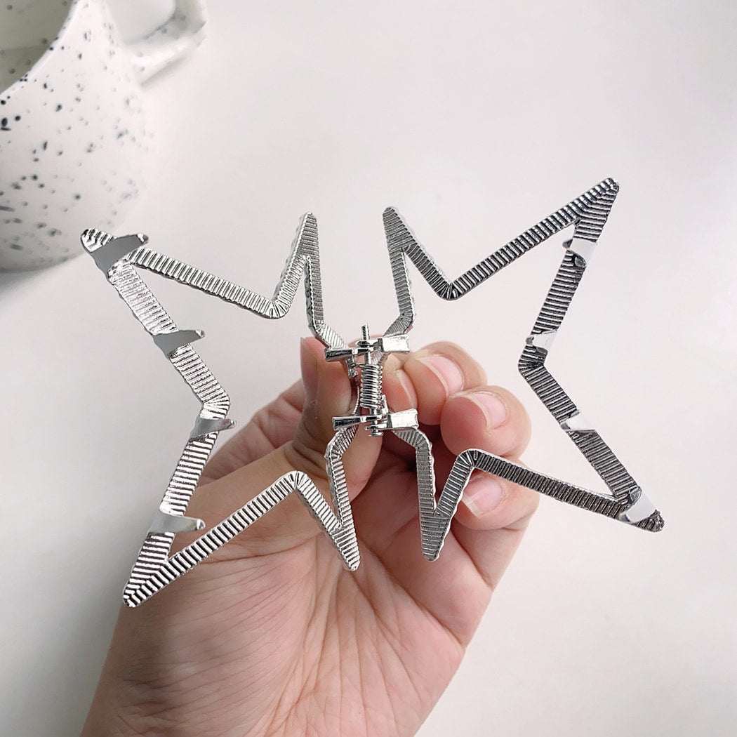Beau - Y2K Star Outline Geometric Claw Clip