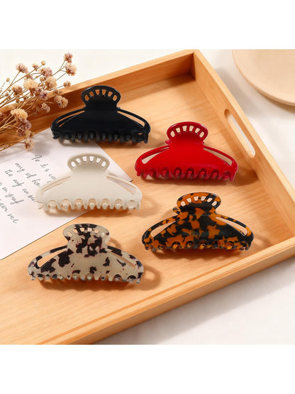 Beau - Elegant Openwork Half Circle Claw Clip