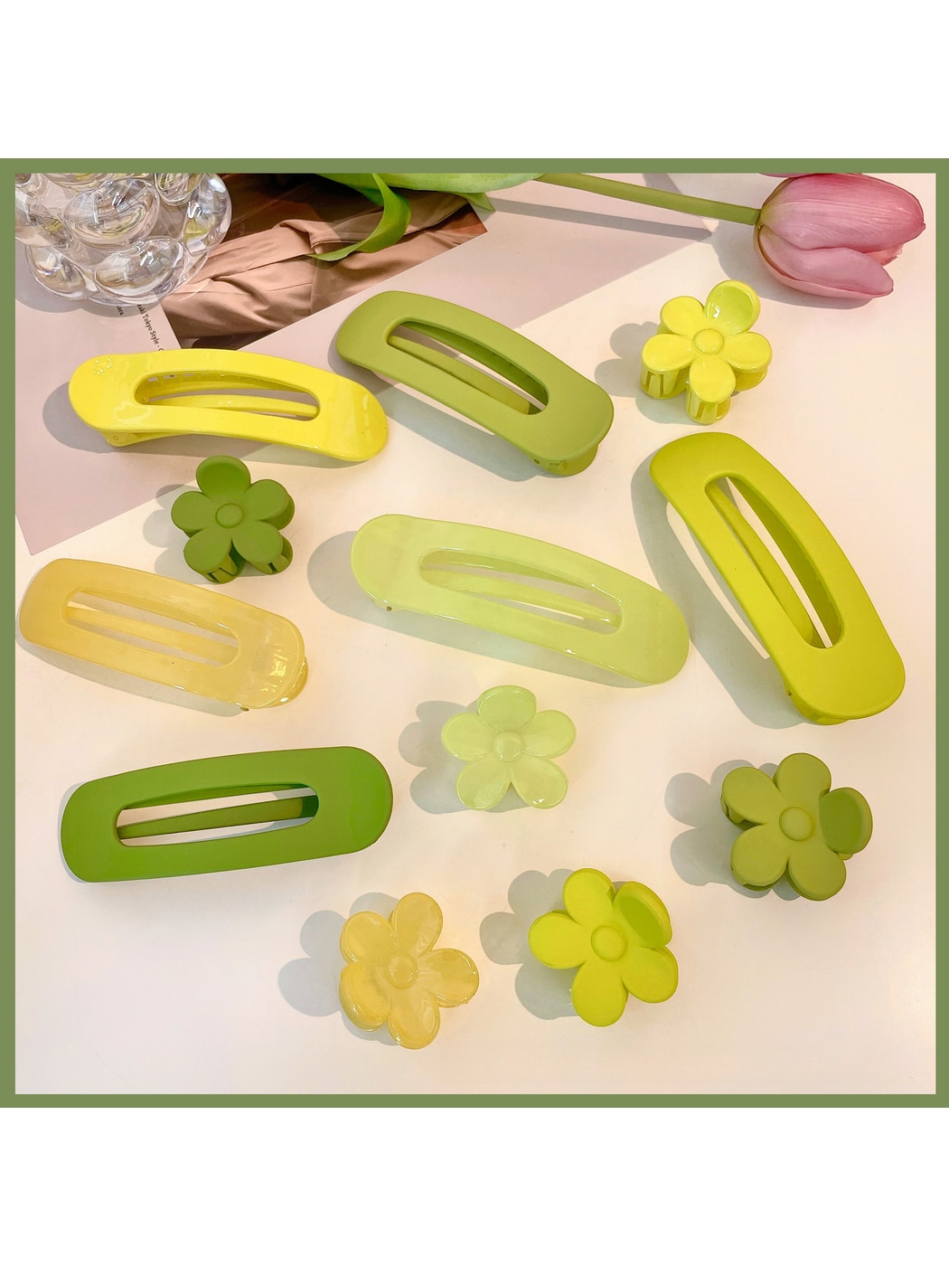 Beau - Plastic Flower Styling Hair Clip