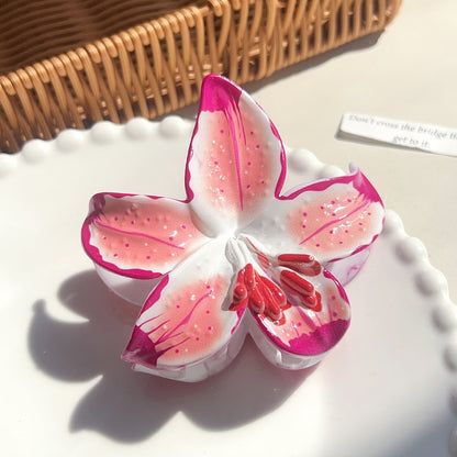 Beau - Bright Flower Shaped Cute Claw Clip
