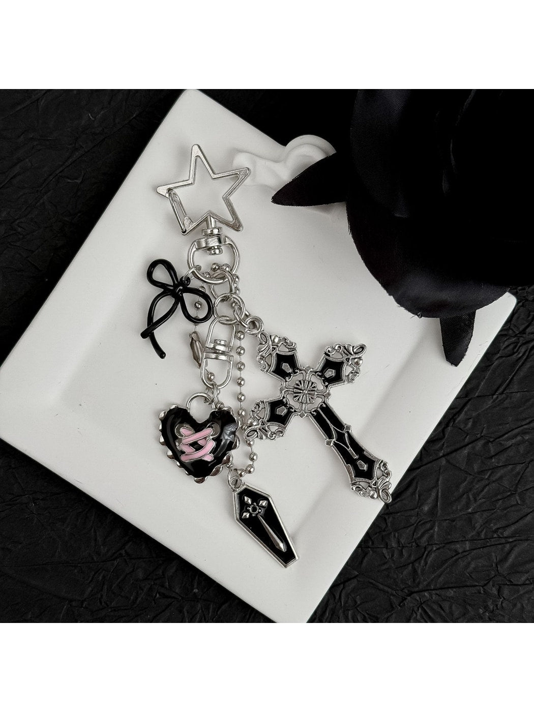 Keypus - Gothic Cross Heart Charm Alloy Bag Pendant Keychain