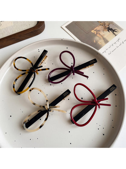 Beau - Openwork Bow Hair Clip