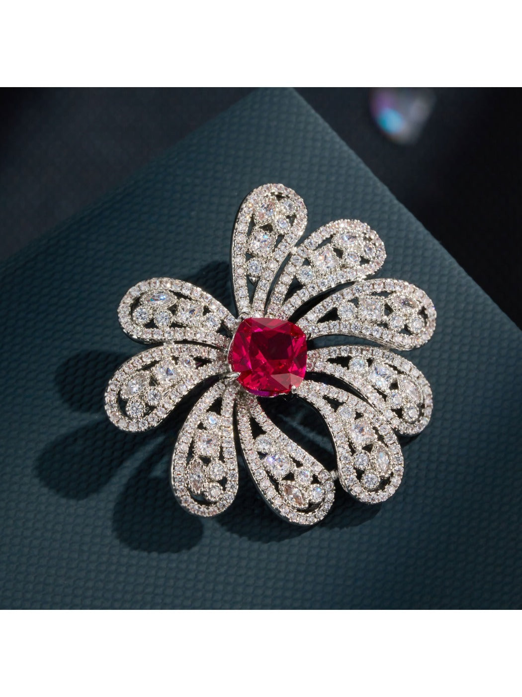 Brovia - Floral Openwork Synthetic Zircon Detail Brooch Pin