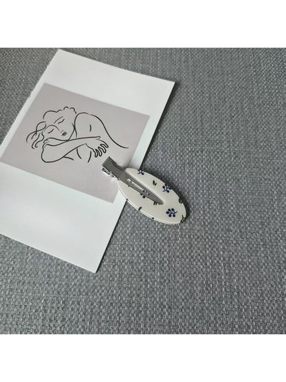 Beau - Star-Patterned Hair Clip