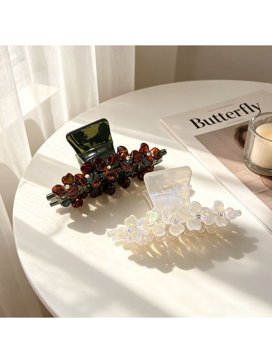 Beau - Alloy and Plastic Flower Design Claw Clip