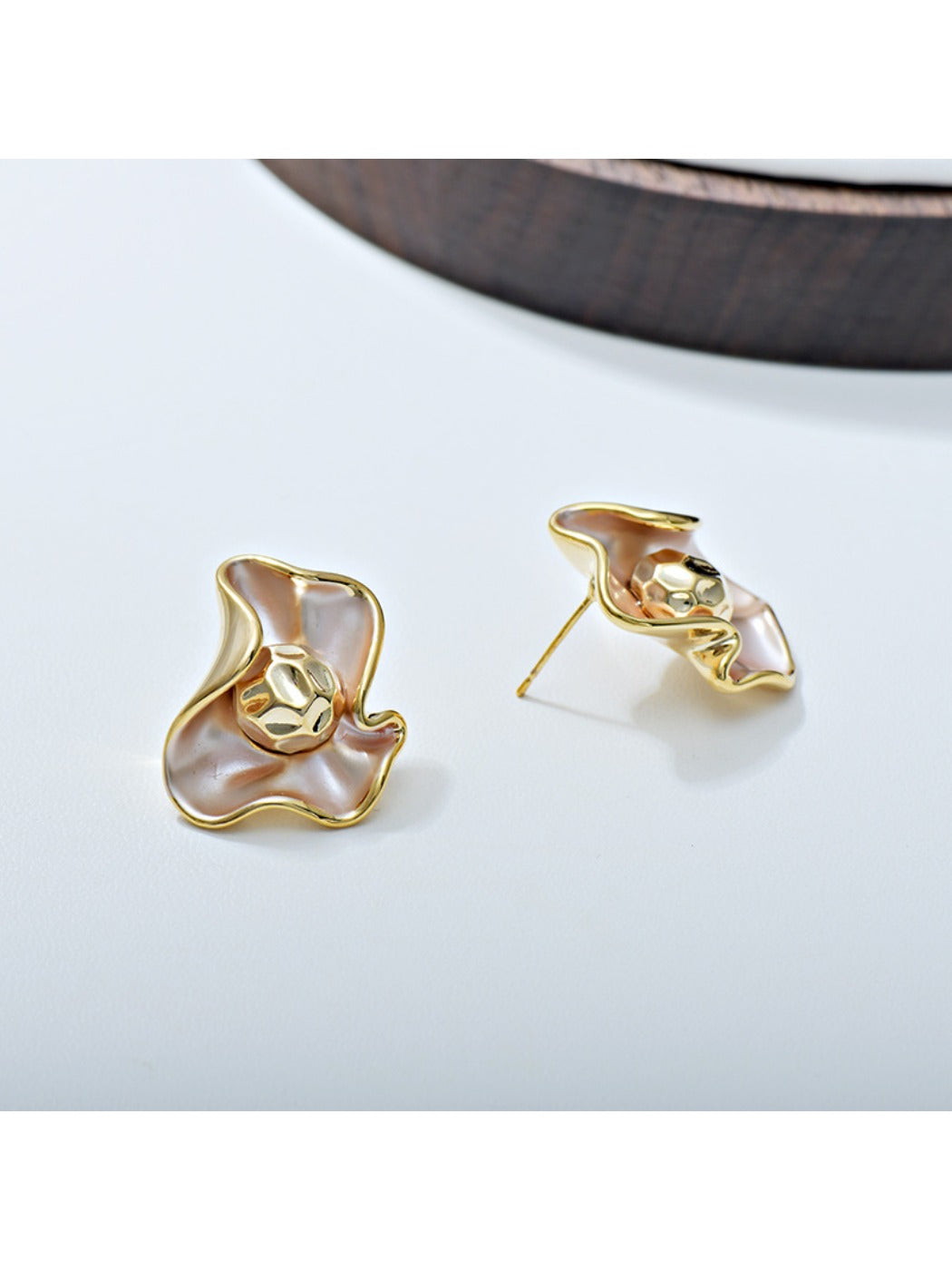 Earedge - Fashionable Floral Stud Earrings