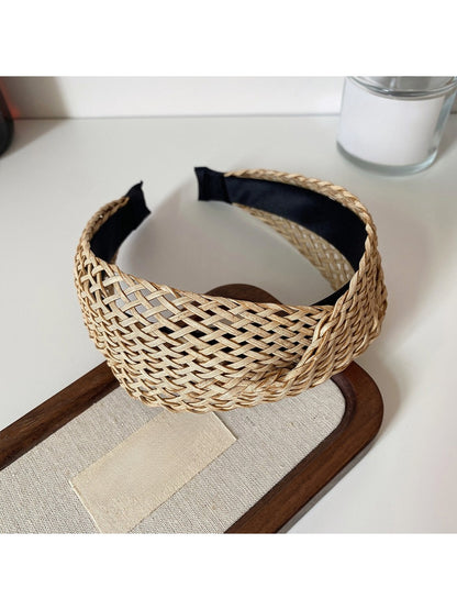 Close-up of the headband’s fabric edges and stitching details