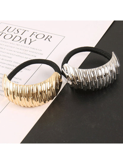 Gifty - Embossed Bamboo Hair Tie