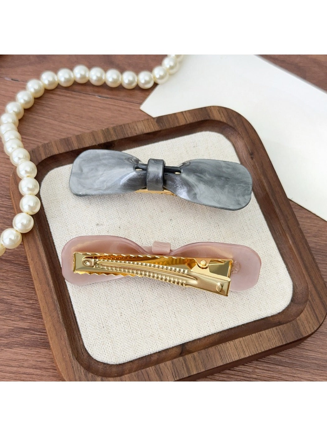 Beau - Cute Acetate Bow Hair Clip