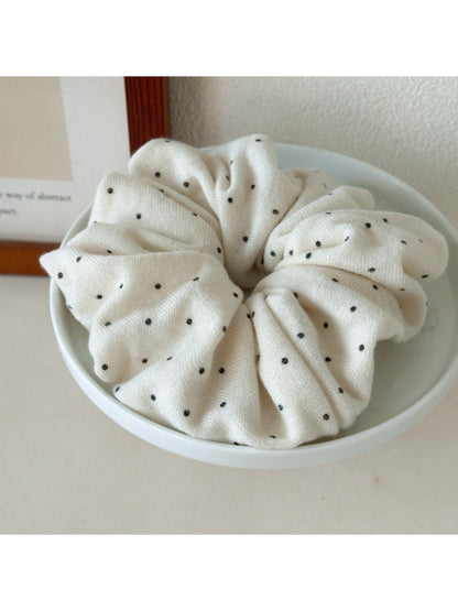 Gifty - Sweet Polka Dot Hair Tie