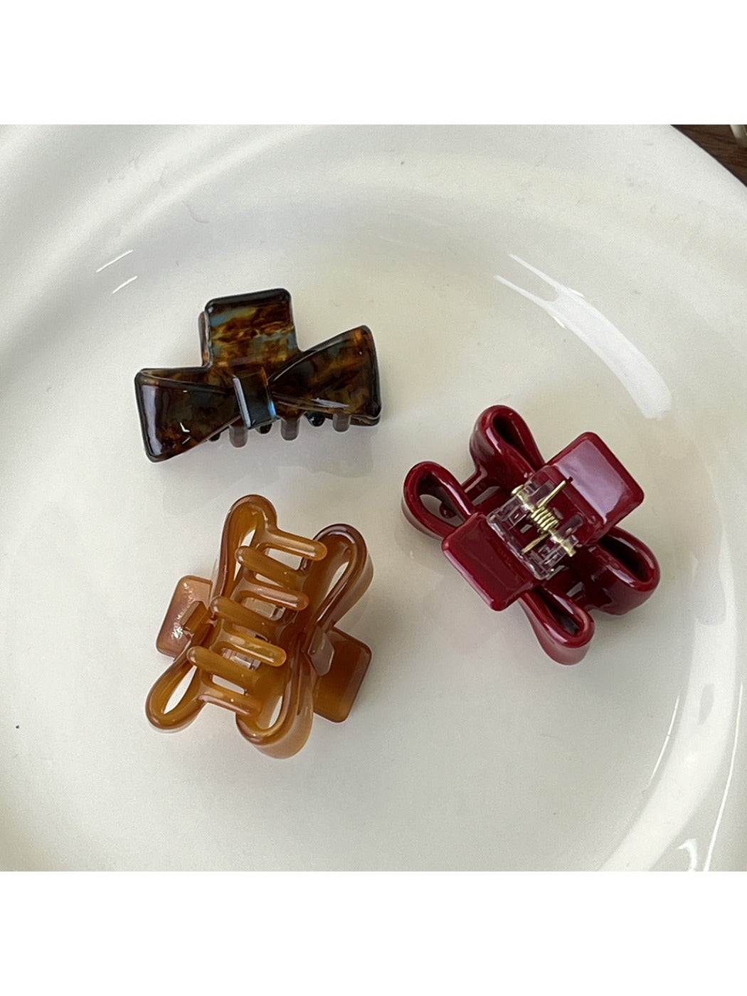 Beau - Dainty Bow Shaped Small Claw Clip