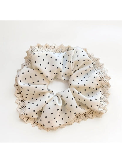 Gifty - Sweet Polka Dot Scrunchies