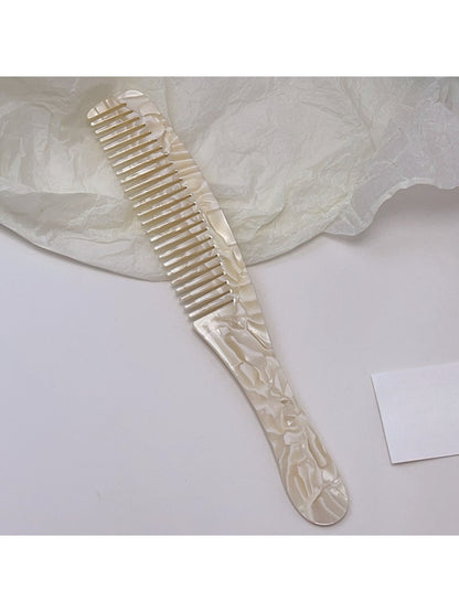 Top view of Camerow long handle hair comb showing full length and teeth spacing