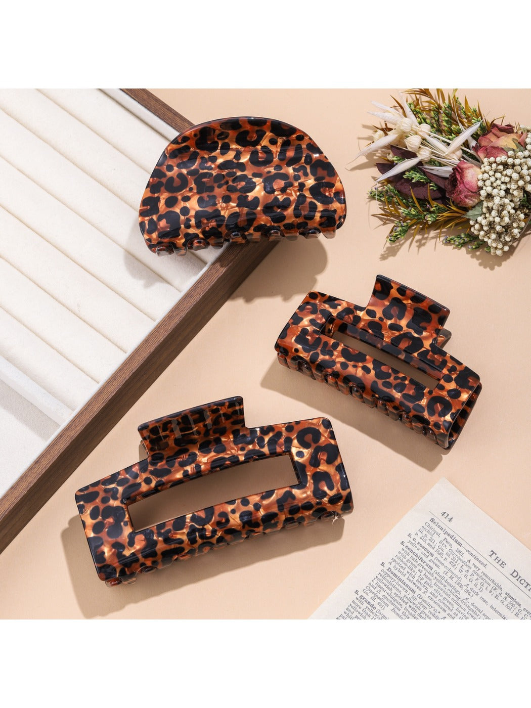 Beau - Retro Leopard Print Square Claw Clip