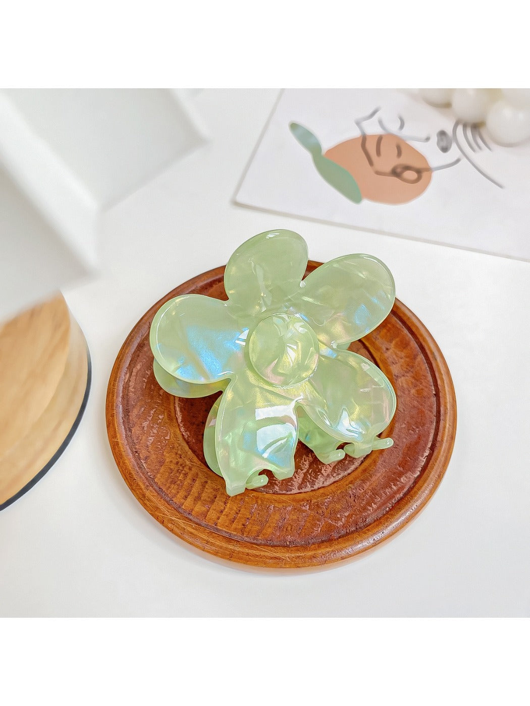 Beau - Minimalist Iridescent Hair Clip