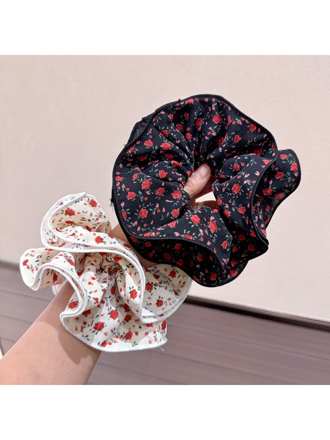 Gifty - Vintage Rose Floral Scrunchie Four Layer