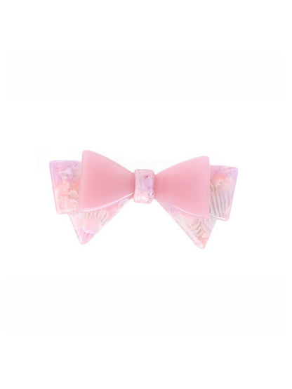 Beau hair clip packaging featuring the sweet bow design
